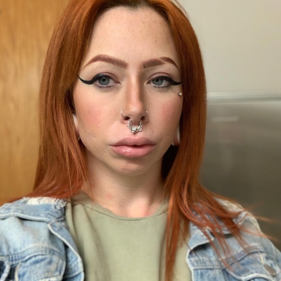 Meet your Posher, Andre'anna - Picture 1 of 1